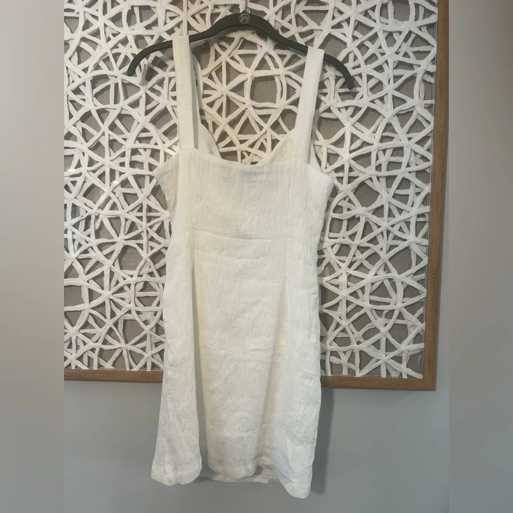 Endless Rose white SOFT TOUCH PLISSE TWIST MINI DRESS. Size M NWT